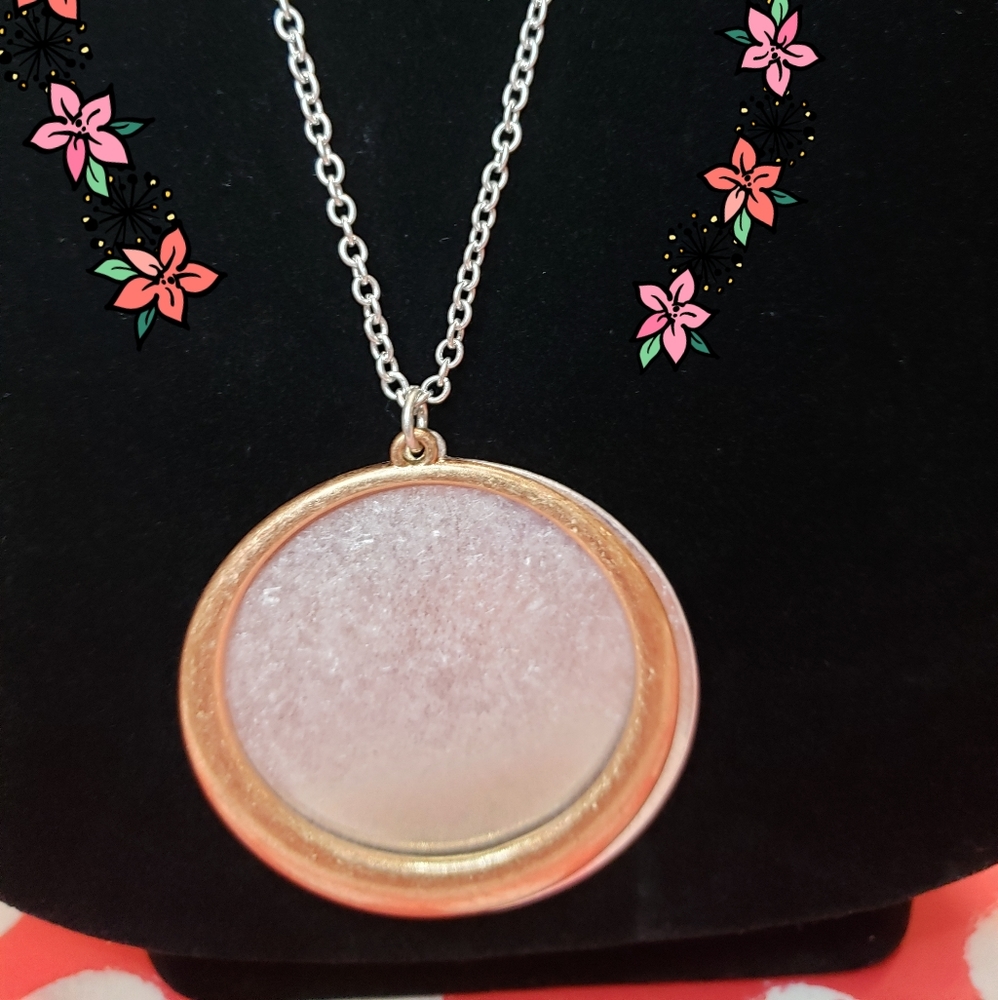 POMINA Silver Necklace with Gold color design